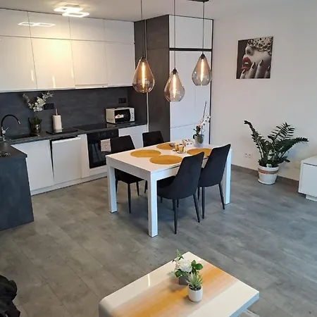 Apartament Sloneczny Apartment *